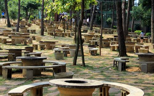 又到了夏天路边烧烤,又到了烧烤的时候