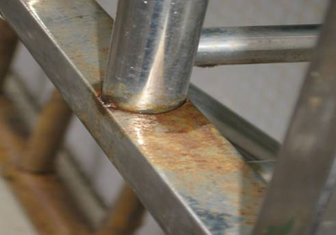 不锈钢防盗门锈斑怎么处理,不锈钢仿铜门生锈怎么处理