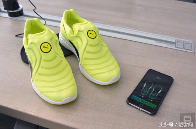 彪马足球鞋future可以不系鞋带,自动系鞋带的鞋彪马