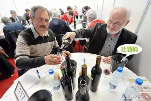 喝葡萄酒为什么要吐酒,葡萄酒倒酒的正确方式
