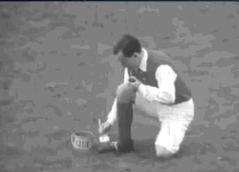 足球场上的尴尬失误瞬间,疯狂的足球2019世界足坛搞笑瞬间