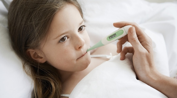 为什么儿童扁桃体发炎反复发烧,孩子反复发烧加扁桃体发炎怎么办