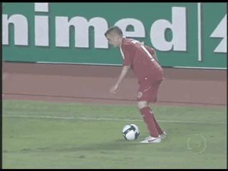 足球场上的尴尬失误瞬间,疯狂的足球2019世界足坛搞笑瞬间