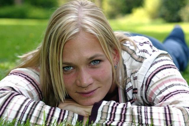 有点像屌丝女士，同意的赞起