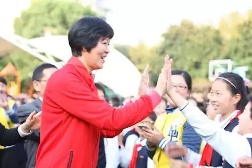 郎平在上海的这个细节，或许暴露了她至今未能续约的根本原因