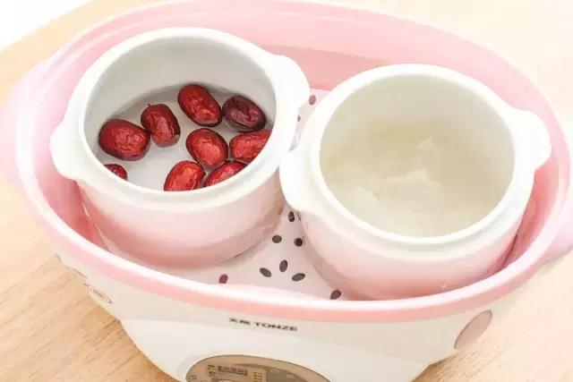 新鲜现炖燕窝店铺,附近的鲜炖燕窝