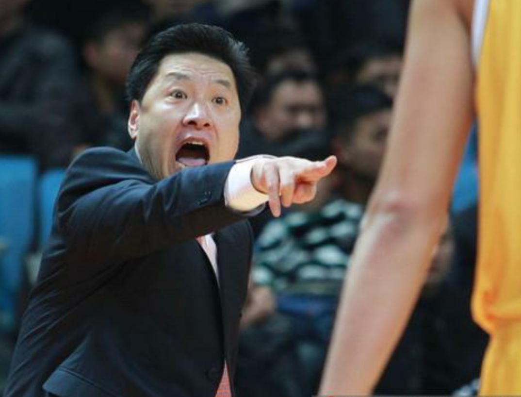 手握尚方宝剑，“零容忍”或成“主场哨”温床！