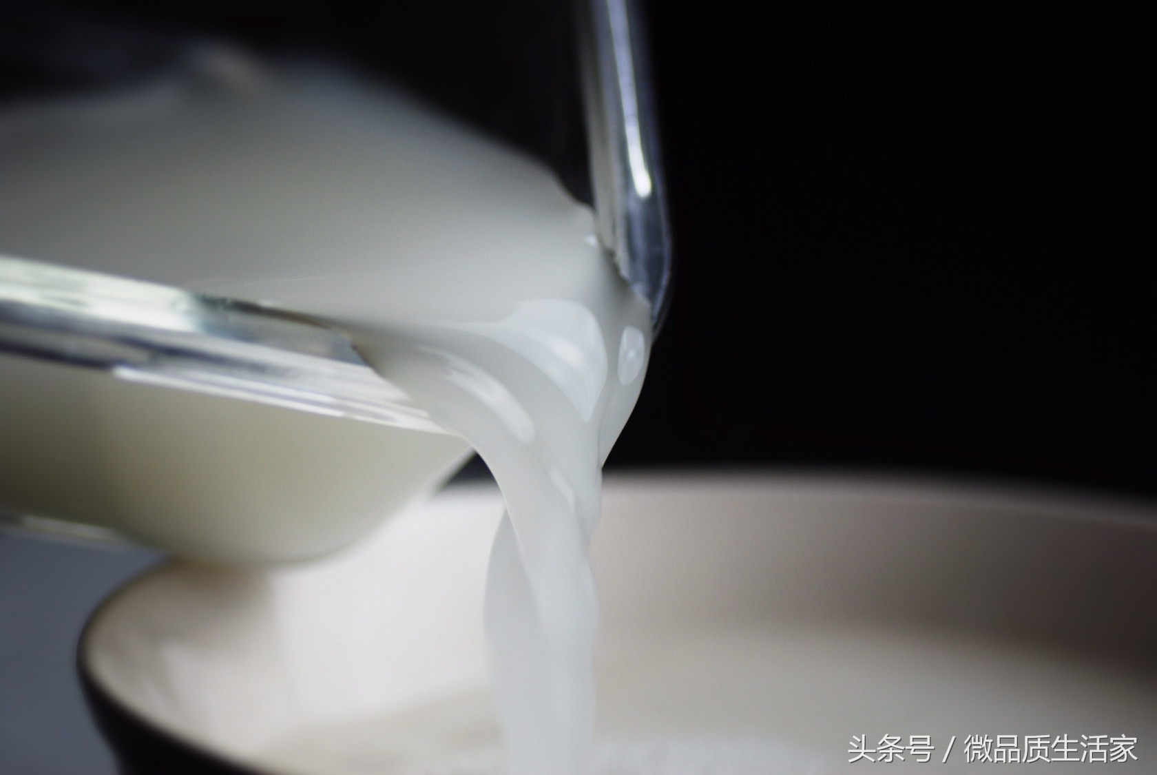 毛巾长霉斑了还能用吗,毛巾上长霉了怎么办