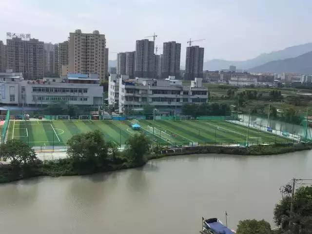 室内足球场射门,史上最精准的射门