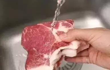 越洗越脏的三种洗菜方法,怎么洗菜才能洗干净又不失营养