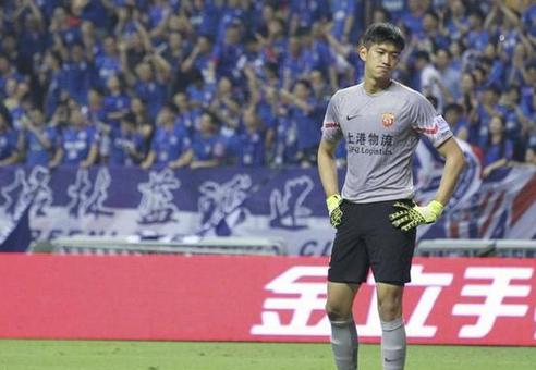 王大雷和颜骏凌哪个才是首发门将,国足三大中锋谁最强