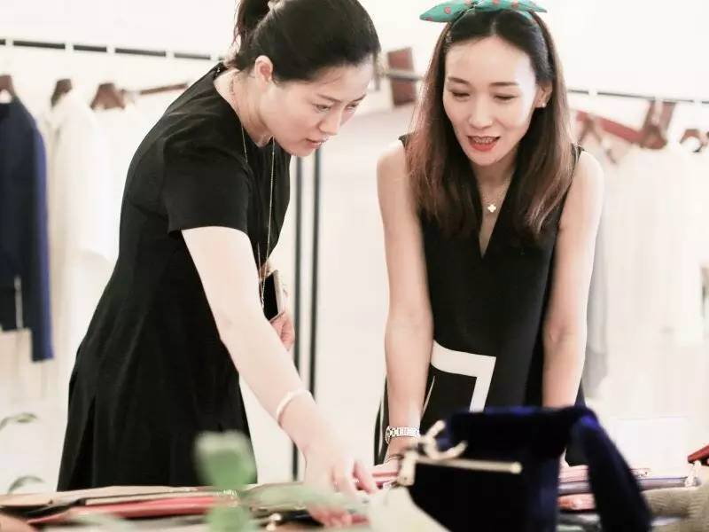 为了了解什么是好物，她3年时间把自己家所有家具摆设换了3遍