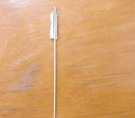 钥匙断在锁里开锁师傅怎样取出,钥匙不谨慎断了怎么打开门