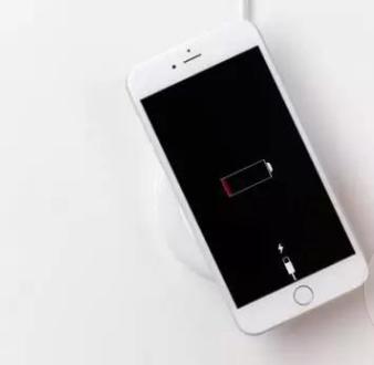 iphone12电池跳电,iphone跳电无限重启