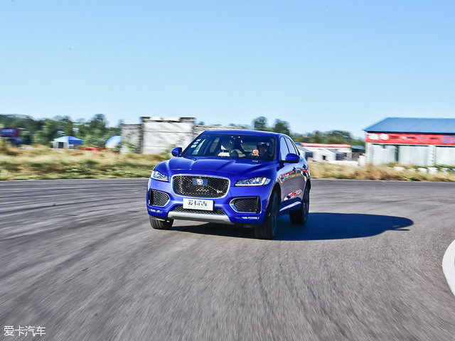 f-pace对比xc60,fpace和x4推荐哪款呢