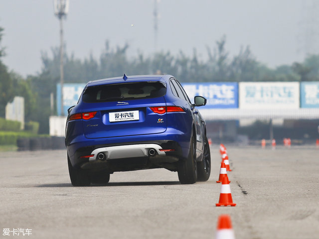 f-pace对比xc60,fpace和x4推荐哪款呢