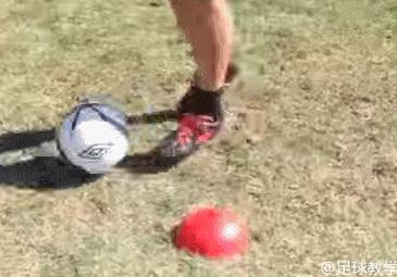 足球控球必学十大技巧,足球怎么练控球运球