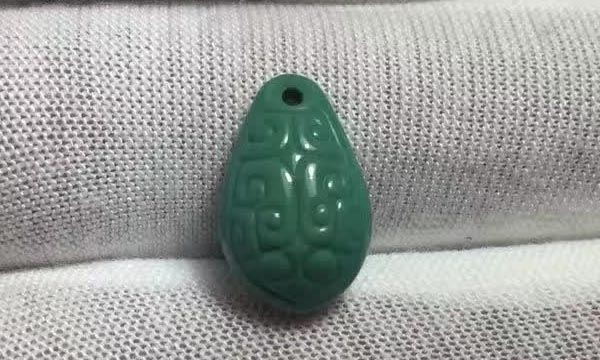 怎么修补绿松石的沙眼,如何修复绿松石珠子