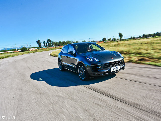 f-pace对比xc60,fpace和x4推荐哪款呢