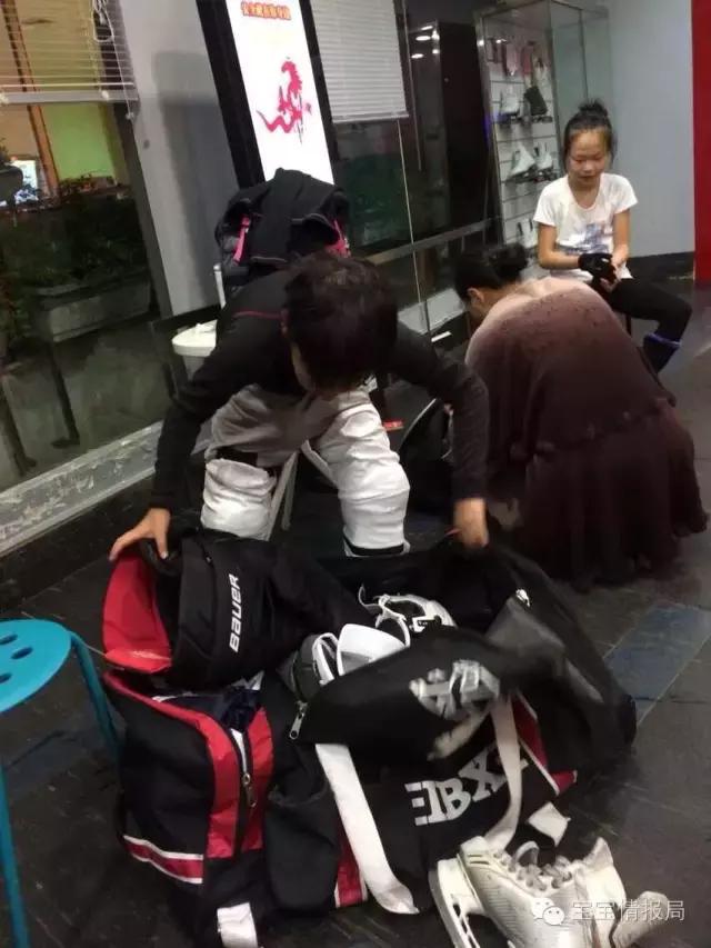 天了噜，学冰球让我的娃超man的！