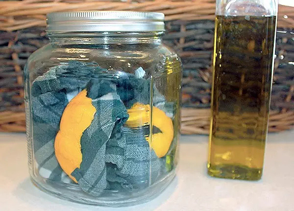 小妙招衣服染上笔墨怎么洗,用什么方法能把衣服上染的色洗掉