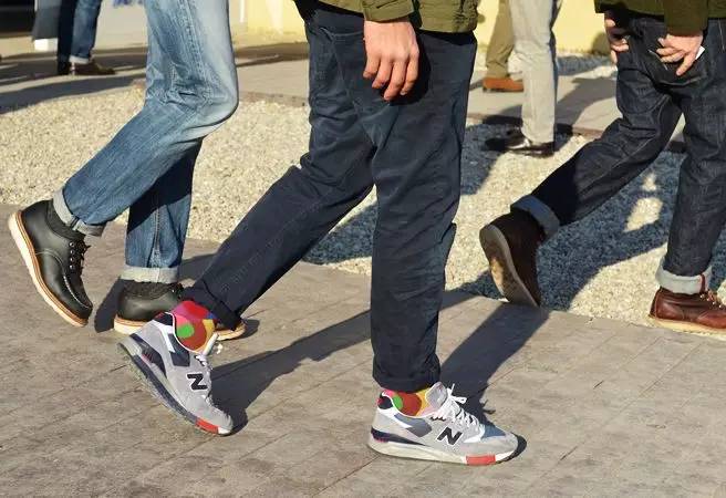 如何把很丑的鞋穿好看,把不好看的鞋子改好看