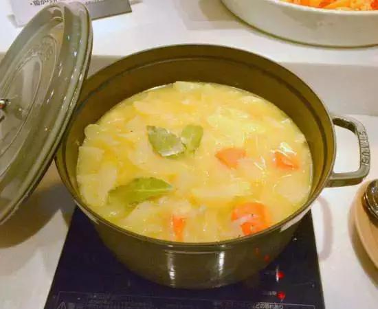 日本肯德基奶油鸡肉派,日本肯德基kfc吮指原味鸡