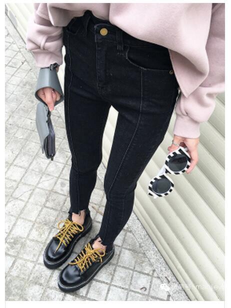 韩国呢子大衣搭配 (韩国明星穿大衣搭配)