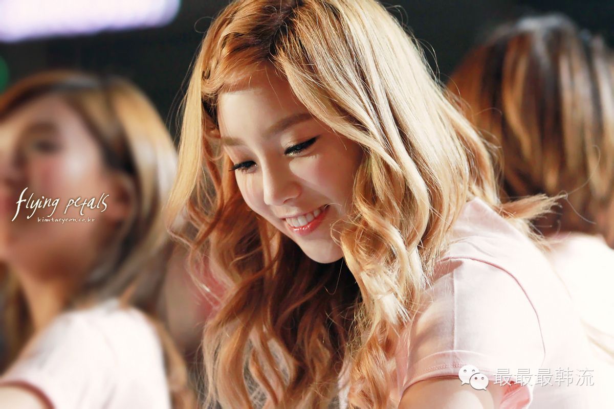 金泰妍曾经二代女团核心人物,金泰妍22年新女团