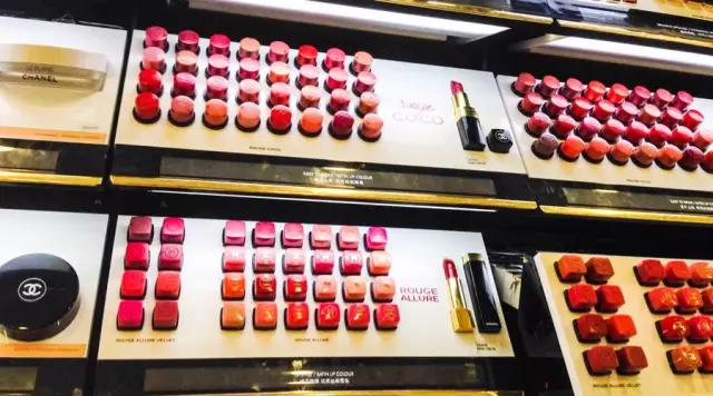 香港机场免税店的商品有哪些,香港机场免税店值得买吗