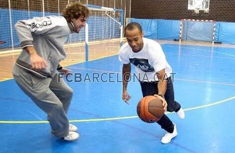 男儿当入樽!C罗也是灌篮高手