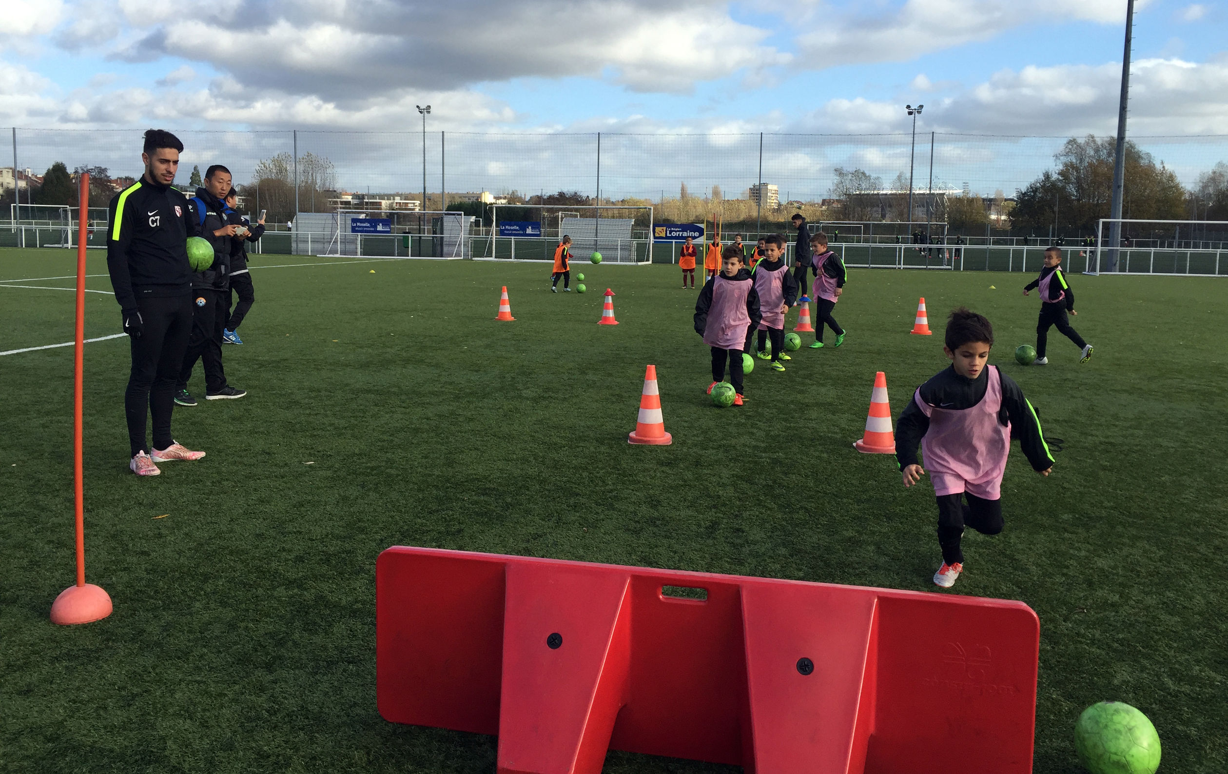 黎教练展示讲解,黎教练现场教学