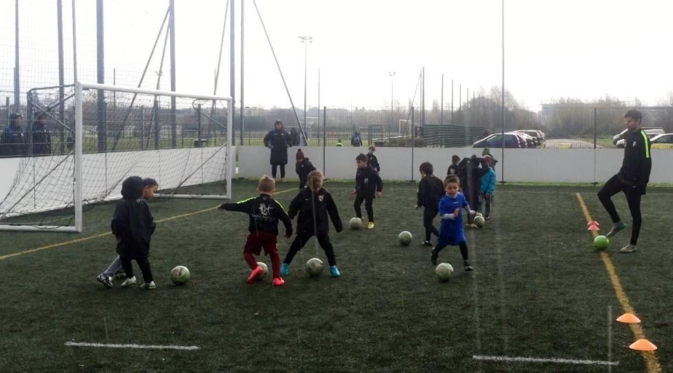 黎教练展示讲解,黎教练现场教学