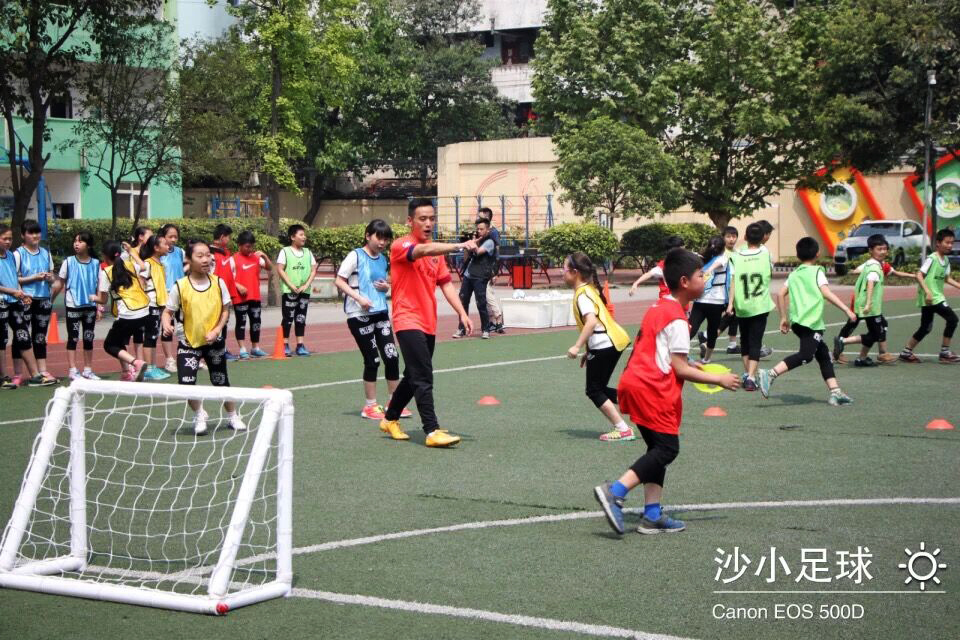 黎教练展示讲解,黎教练现场教学