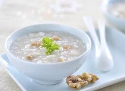 老人嗜睡厌食怎么回事,家里的老人喜欢饭菜油腻怎么减肥