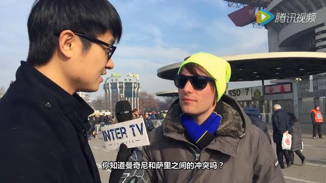 挺同志撑曼乔，足球让世界充满爱