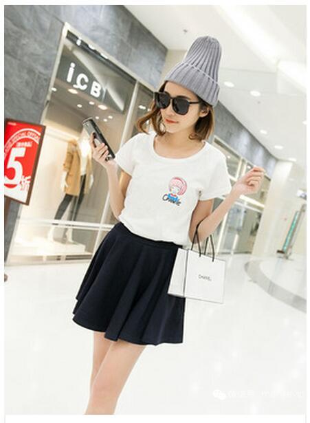 韩国呢子大衣搭配 (韩国明星穿大衣搭配)