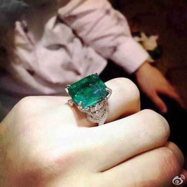 春晚飞天女艺人,龙年春晚女明星