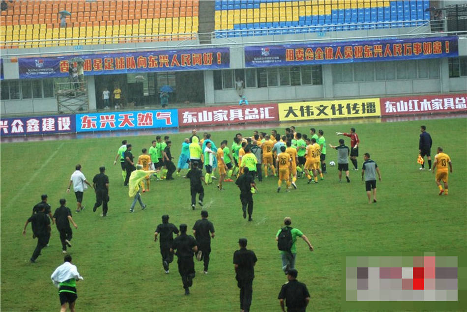 鹿晗踢球什么水平,鹿晗踢球球水平