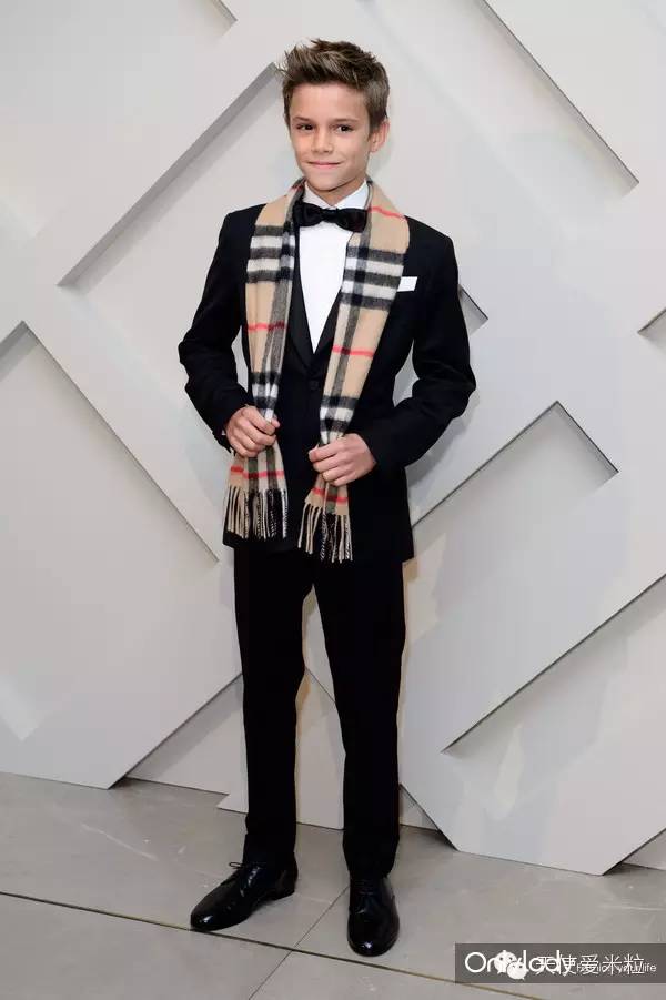 贝克汉姆一家度假最新,贝克汉姆一家六口颜值逆天