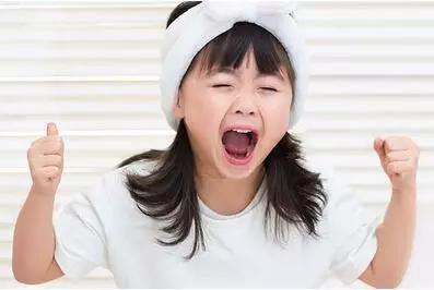 15个月宝宝脾气暴躁大喊大叫,娃娃最近脾气暴躁大喊大叫还哭