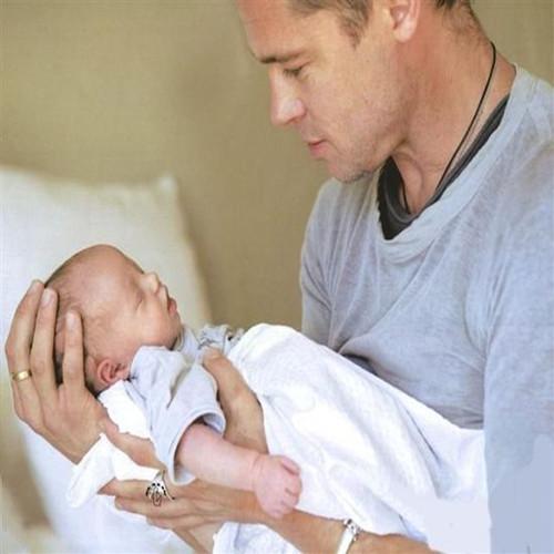 照顾新生宝宝要关注什么,呵护新生宝宝