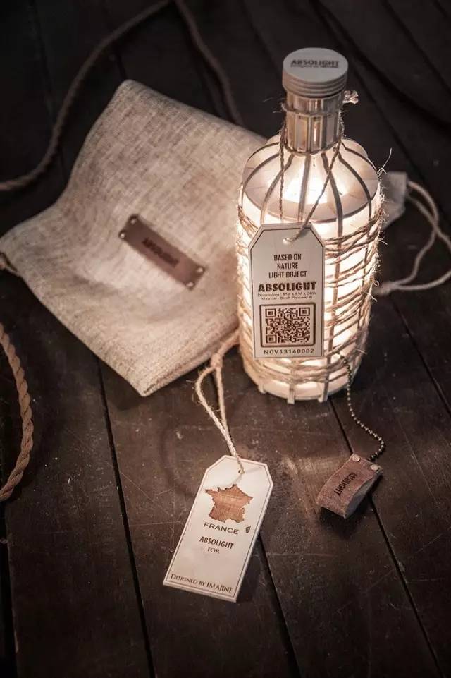 伏特加带灯光,绝对伏特加夜装限量版星夜紫