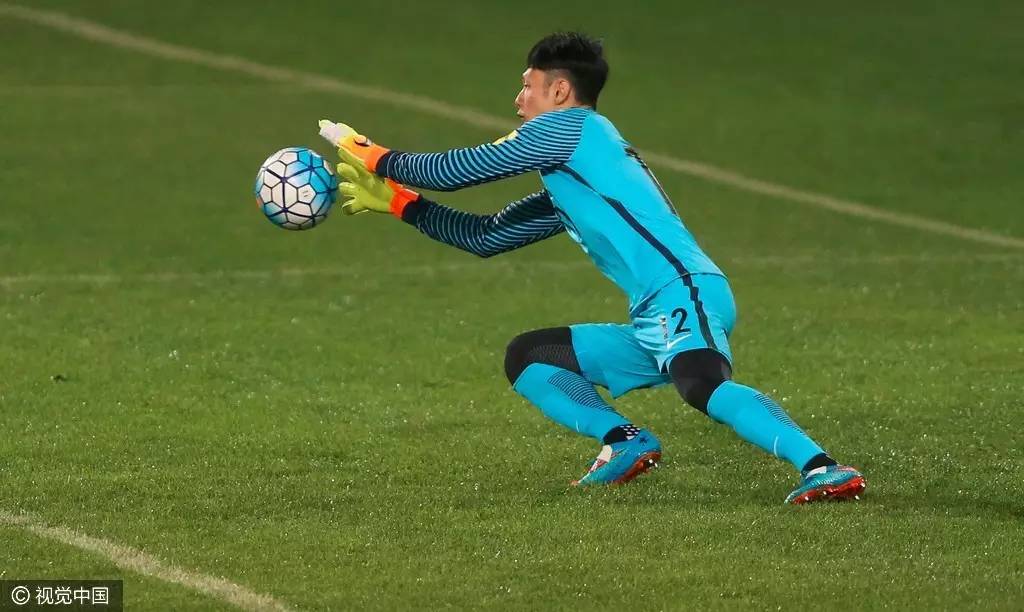 国足高光时刻胜卡塔尔,国足精彩进球