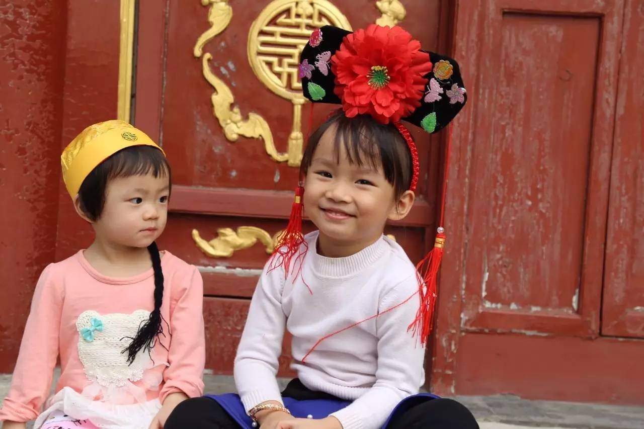 飞机延误三次后安全抵达,飞机延误三个半小时终于到家了