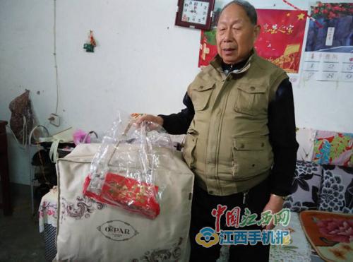 捡到10000还给失主的好人好事,捡到2万元拾金不昧后续