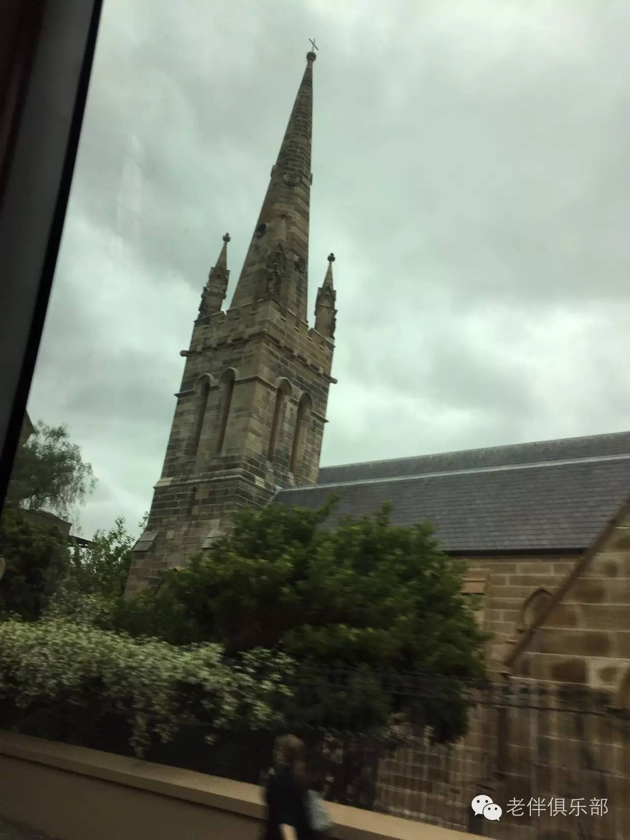 老伴自驾游好不好,6旬夫妻游欧洲