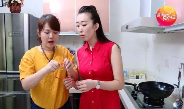 厨房水盆塞子吸住了怎么办,厨房水槽堵住水流不下去