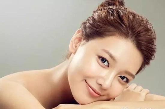 眼周有皱纹怎么回事,眼周长皱纹怎么解决