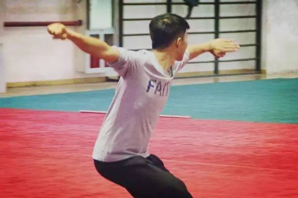 双十一与其剁手不如旅游,与其打工不如找个男朋友